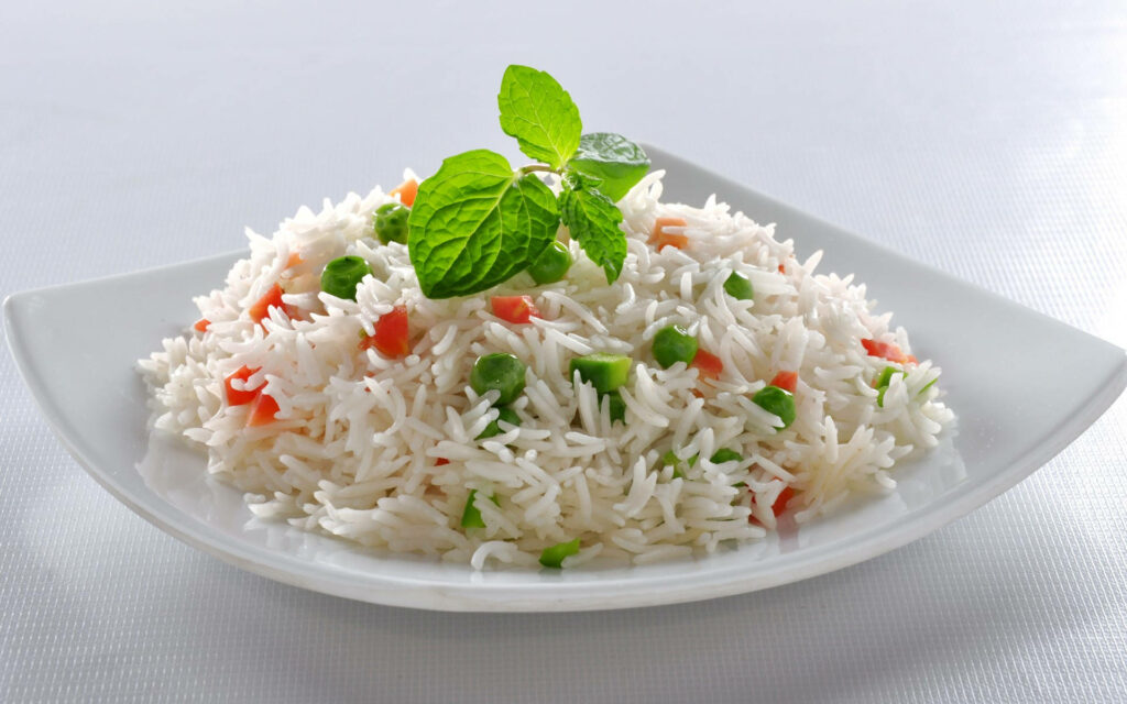 Vibrant Vegan Fried Rice Wallpaper with Fresh Veggies & Mint