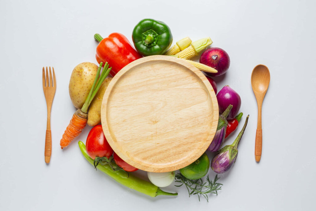 Vibrant Wallpaper: Fresh Vegetables on Wooden Plate - Bright Background
