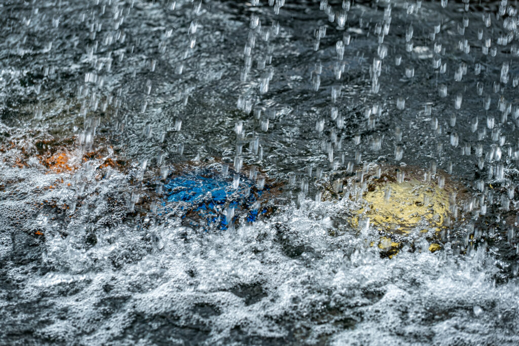 Vibrant Water Splash Wallpaper: Macro Foam & Drops Background
