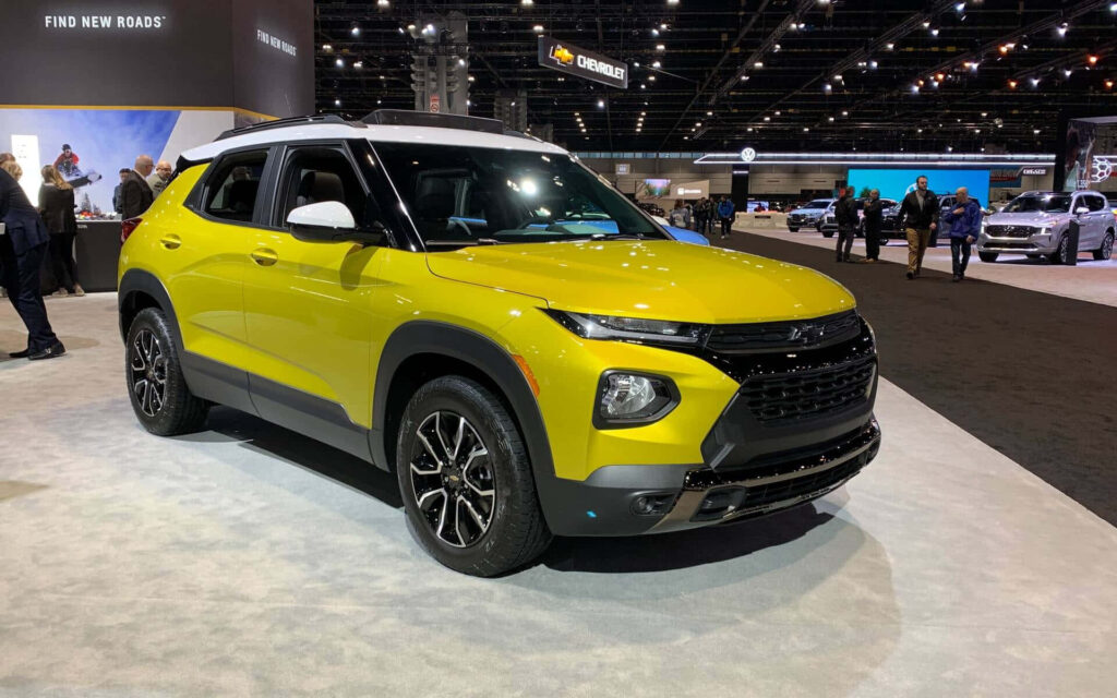 Vibrant Yellow Chevrolet SUV Wallpaper - Modern Style & Design