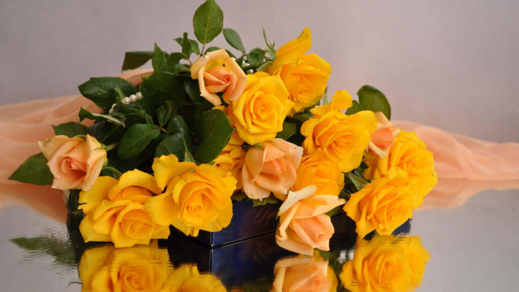 Vibrant Yellow Roses Wallpaper: Elegant Floral Background Design