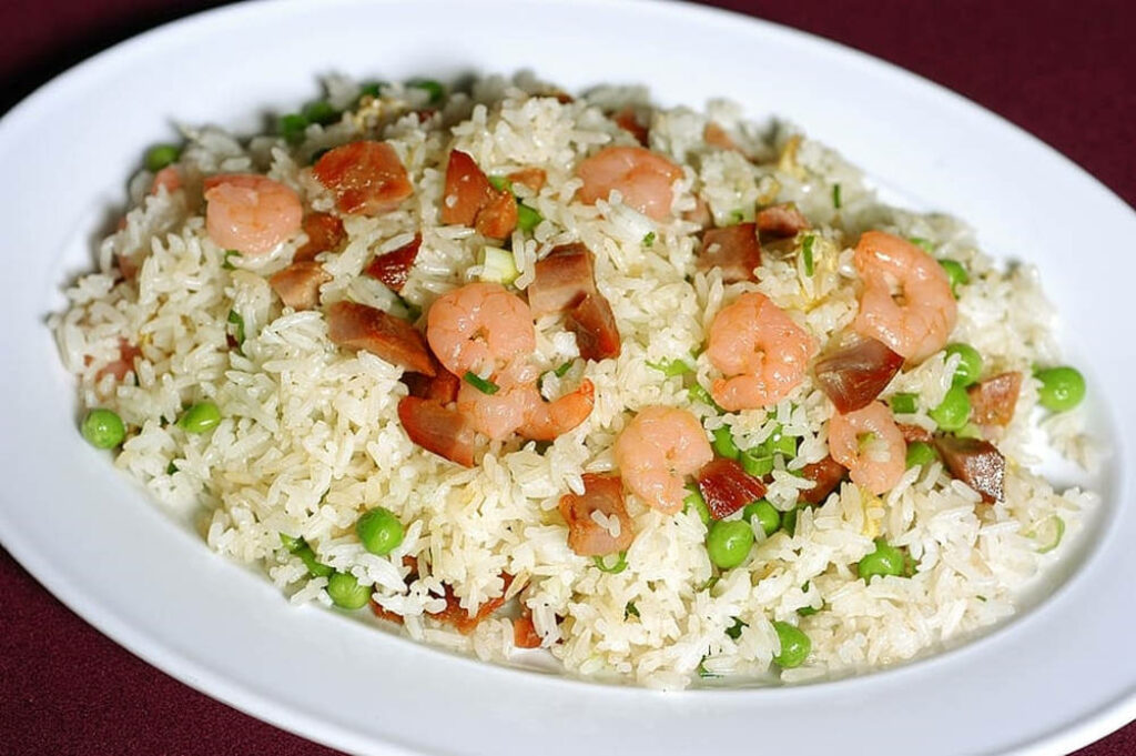Vibrant Yeung Chow Fried Rice Wallpaper with Shrimp & Sausage