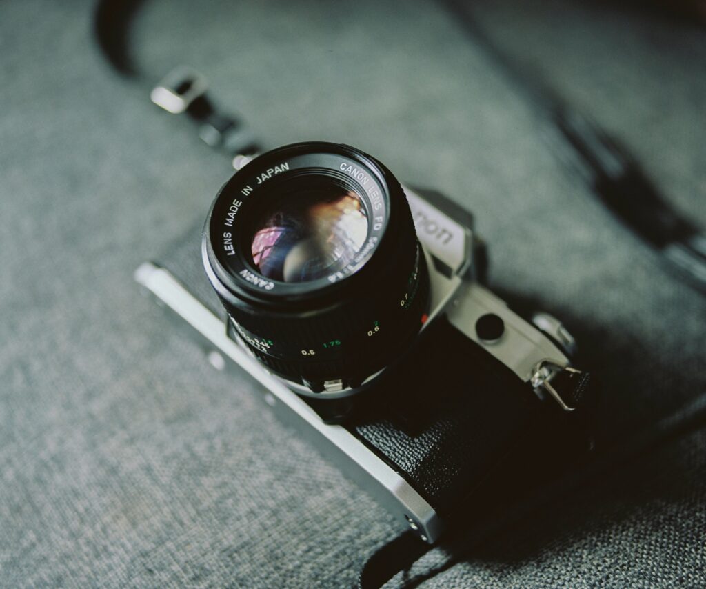 Vintage Camera Close-Up Wallpaper Background: Classic Photography Art