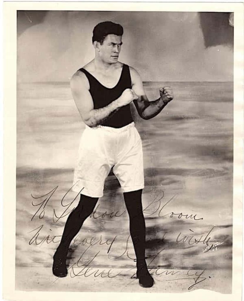 Vintage black and white portrait of heavyweight boxing legend Gene Tunney in fighting stance Wallpaper