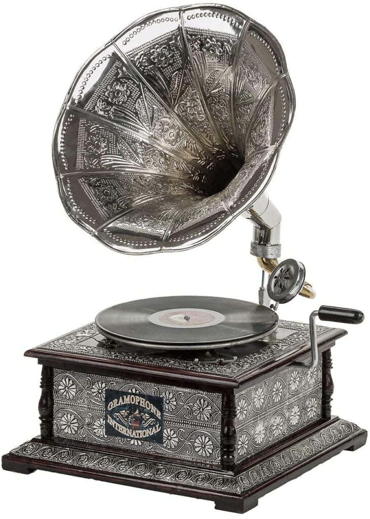 Vintage Gramophone Wallpaper: Classic Charm & Timeless Craftsmanship