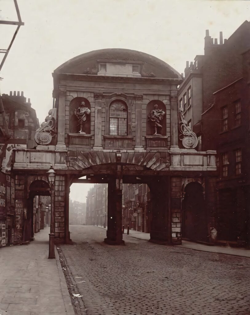 Historic Temple Bar Photo: Stunning Architecture & Cobblestone Street Wallpaper