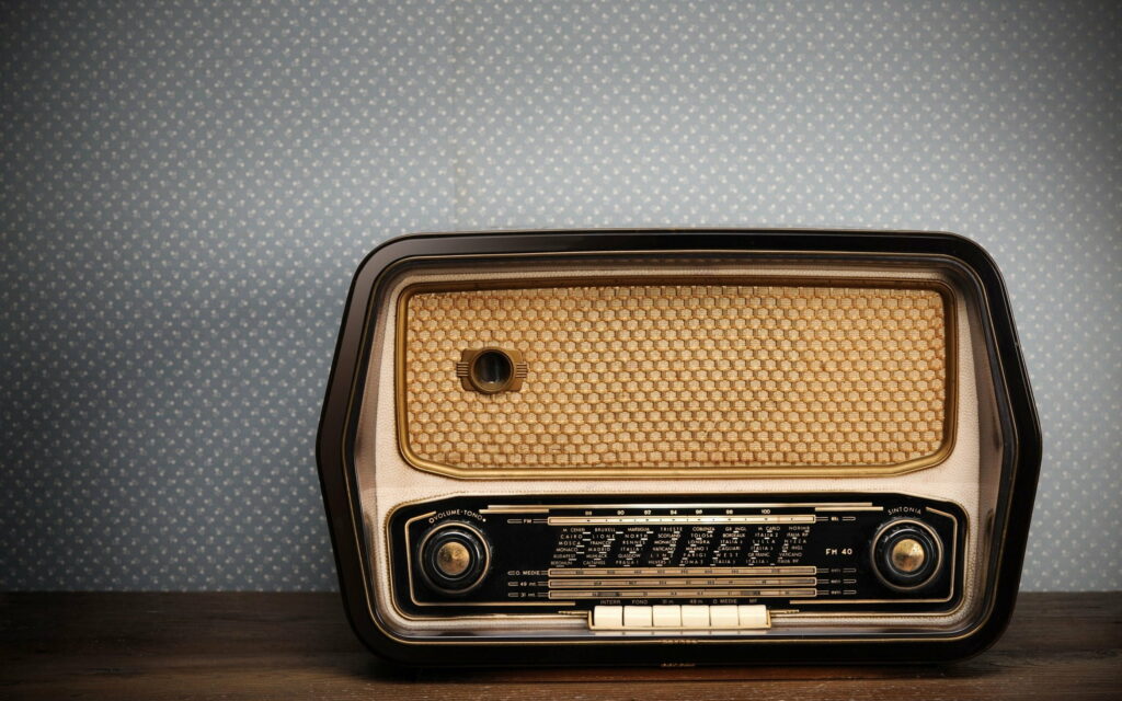Vintage Vibe: A Nostalgic Journey Through Time with an Antique Radio Wallpaper