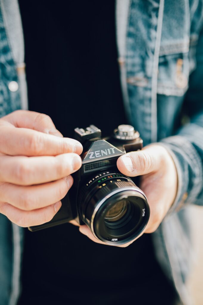 Vintage Zenit Camera Close-Up: Nostalgic Wallpaper Background