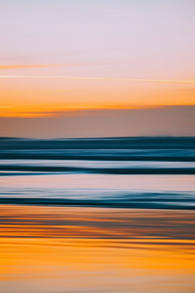Abstract Landscape Wallpaper: Dreamy Sunset Stripes in Vivid Hues