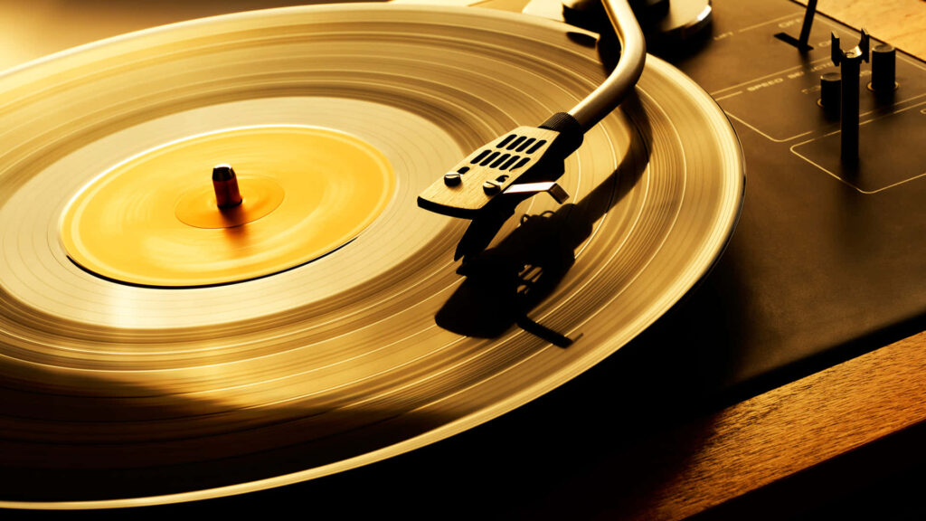 Close-Up Vinyl Record Turntable Wallpaper: Nostalgic Music Vibe