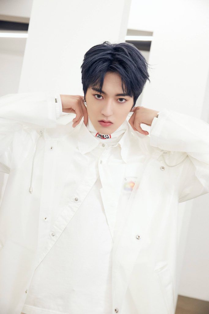 Watanabe Haruto TREASURE portrait white jacket blue hair minimalist bright studio wallpaper