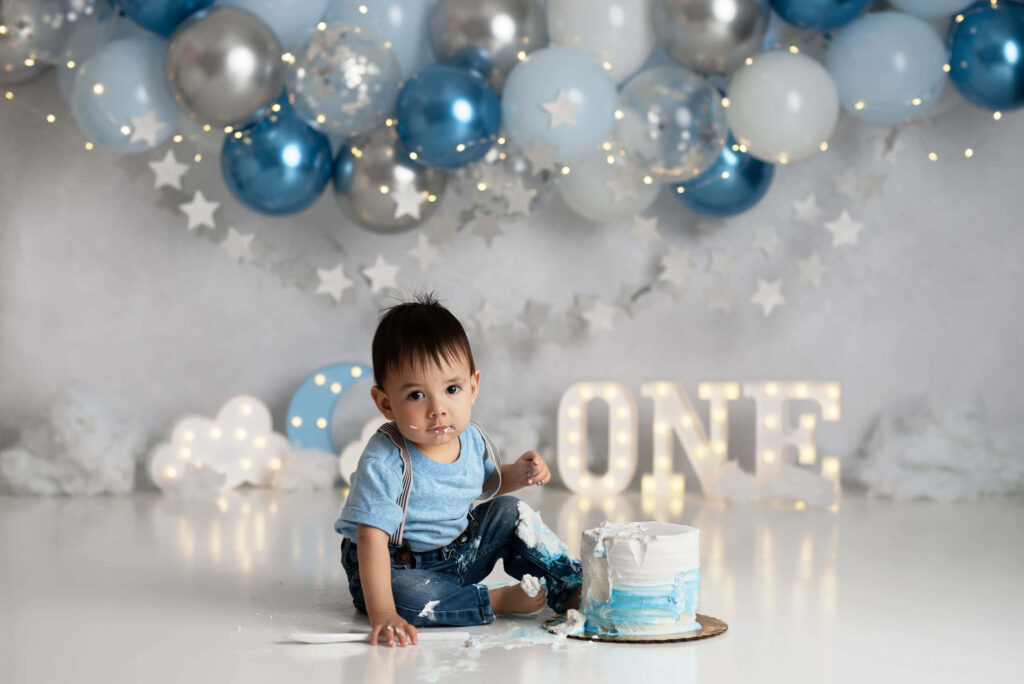 Charming Cake Smash Wallpaper: Whimsical ONE Celebration Scene