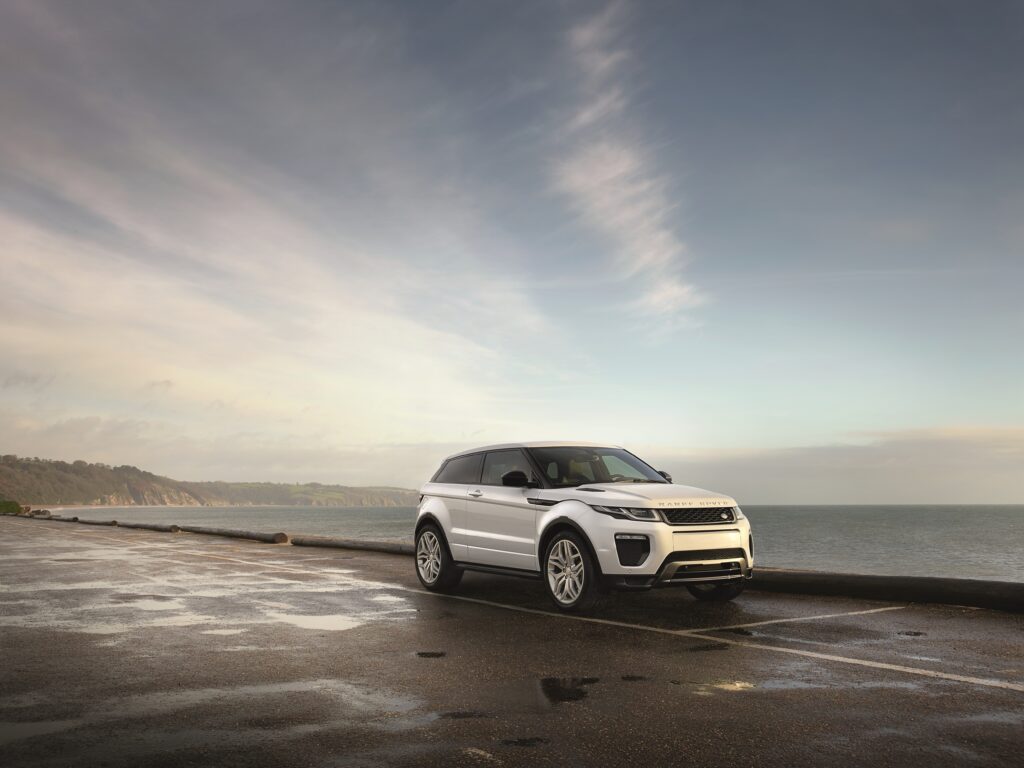 White Range Rover Evoque Against Sea Views - Stunning Wallpaper