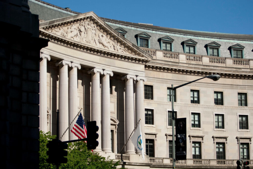 Classical Architecture Wallpaper: William Jefferson Clinton Building