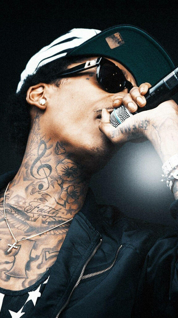 Wiz Khalifa Dynamic Wallpaper: Charismatic Performance & Stylish Vibe