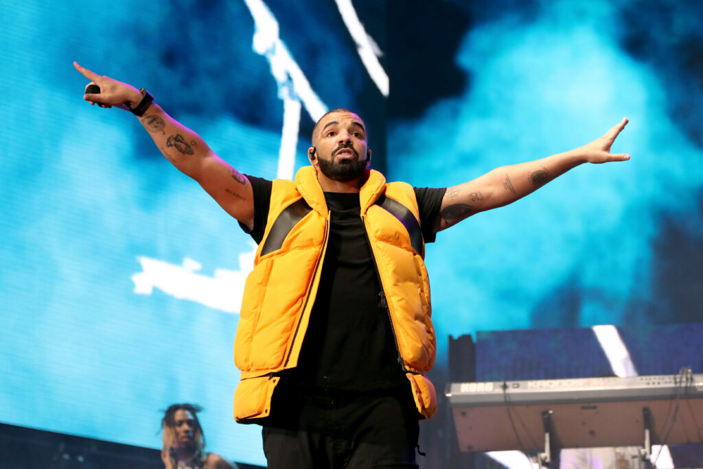 Drake Live: An Epic YOLO Concert Tour Snapshot for Your Wallpaper Collection!