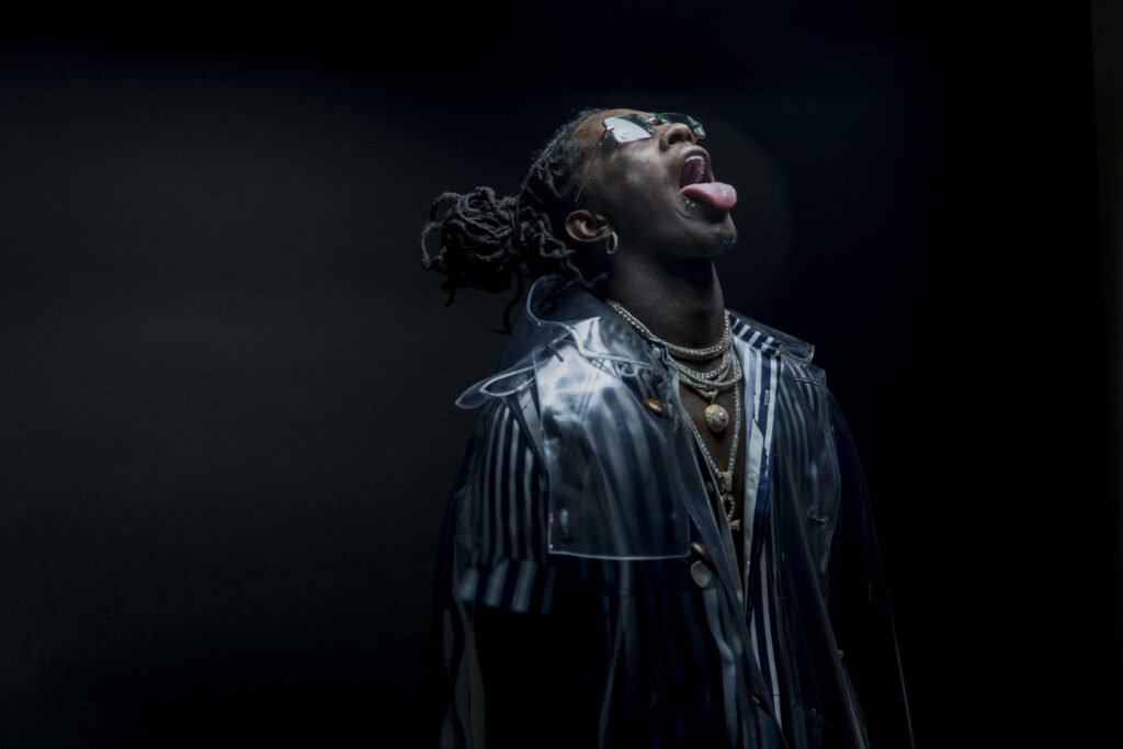 Young Thug Wallpaper: Confidence and Style with Bold Accessories